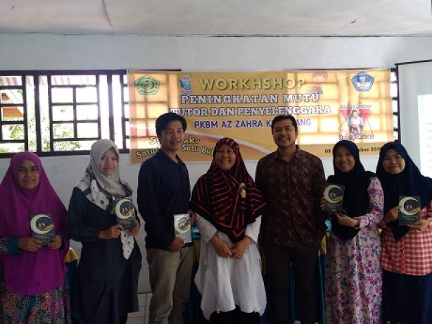 Benny Arnas di Pelatihan SatuSaku di Yayasan Az-Zahra Kepahiang