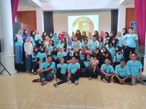 DARI PANGGUNG PARADE BENNYINSTITUTE