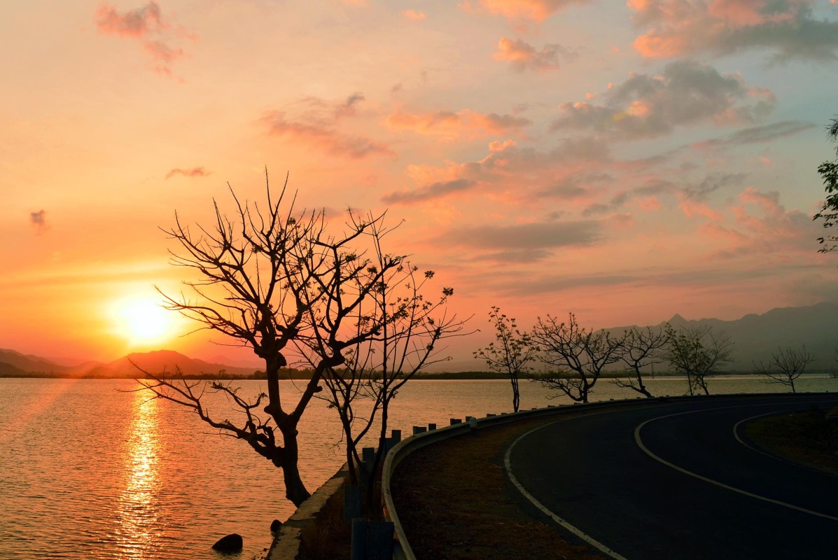 SENJA SEBAIT PENANTIAN